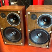 Sound Research SR-20 3 way stereo speakers - $150