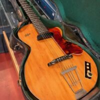 c.1959 Hofner Club 40 guitar w/ohsc & strap - $2,995